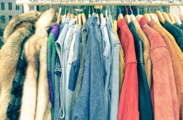 Vêtements d'occasion et risques de punaises de lit